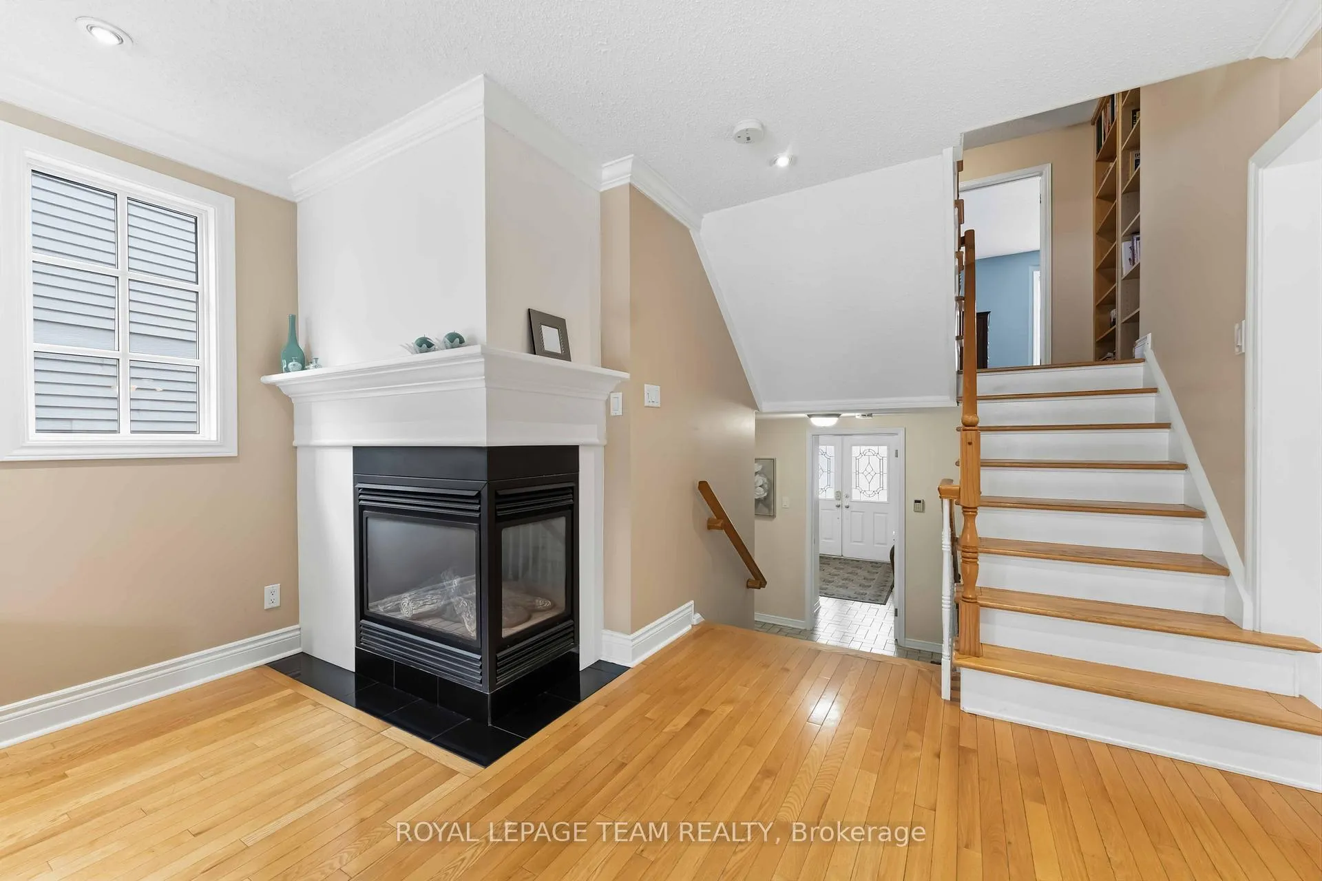 Photo 2 of 19 Hackett Street, Ottawa, Hunt Club Woods — HOMEH