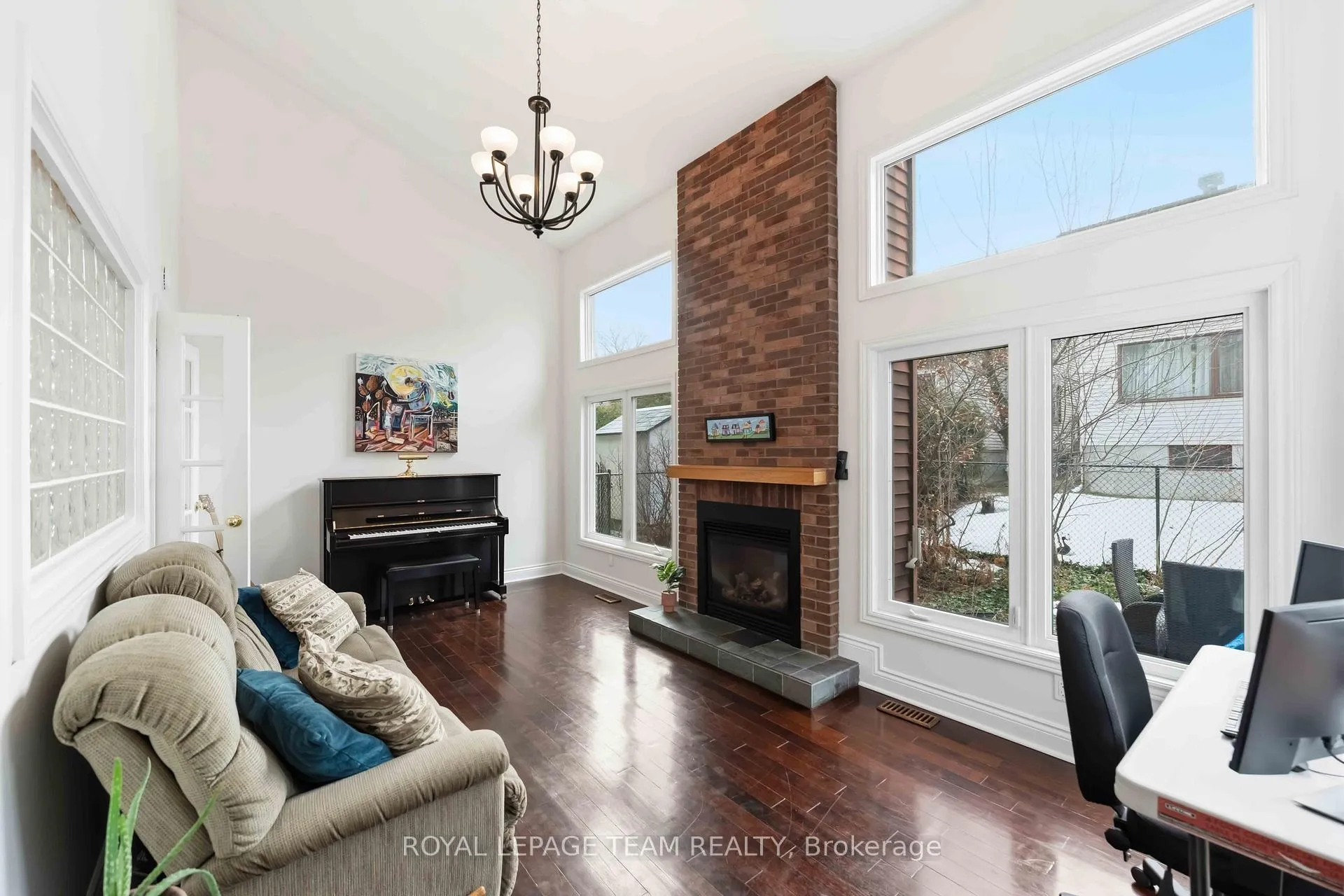 Photo 3 of 19 Hackett Street, Ottawa, Hunt Club Woods — HOMEH