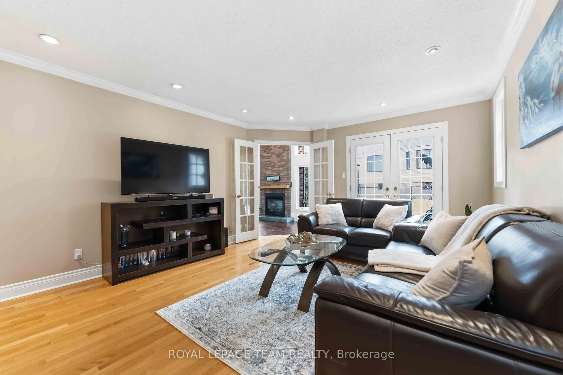 Photo 8 of 19 Hackett Street, Ottawa, Hunt Club Woods — HOMEH