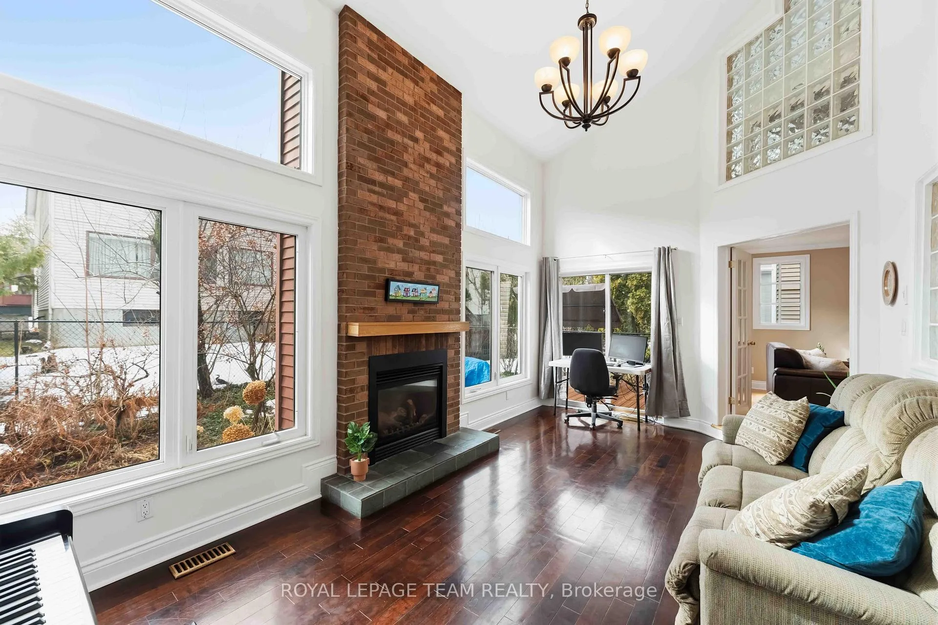 Photo 11 of 19 Hackett Street, Ottawa, Hunt Club Woods — HOMEH