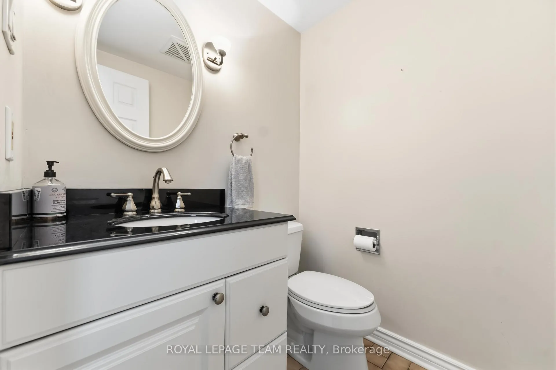 Photo 21 of 19 Hackett Street, Ottawa, Hunt Club Woods — HOMEH
