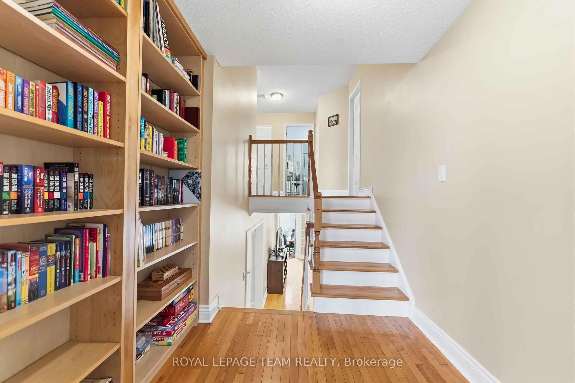 Photo 27 of 19 Hackett Street, Ottawa, Hunt Club Woods — HOMEH