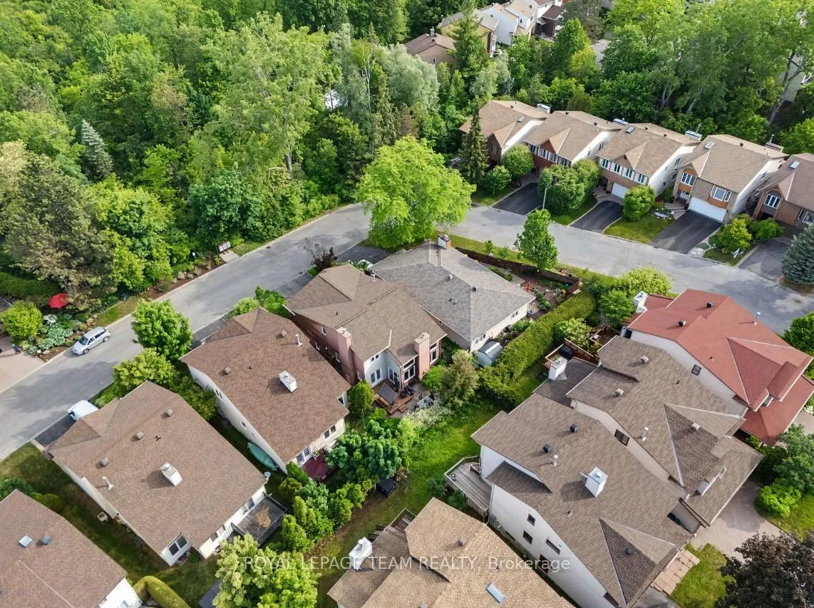 Photo 42 of 19 Hackett Street, Ottawa, Hunt Club Woods — HOMEH