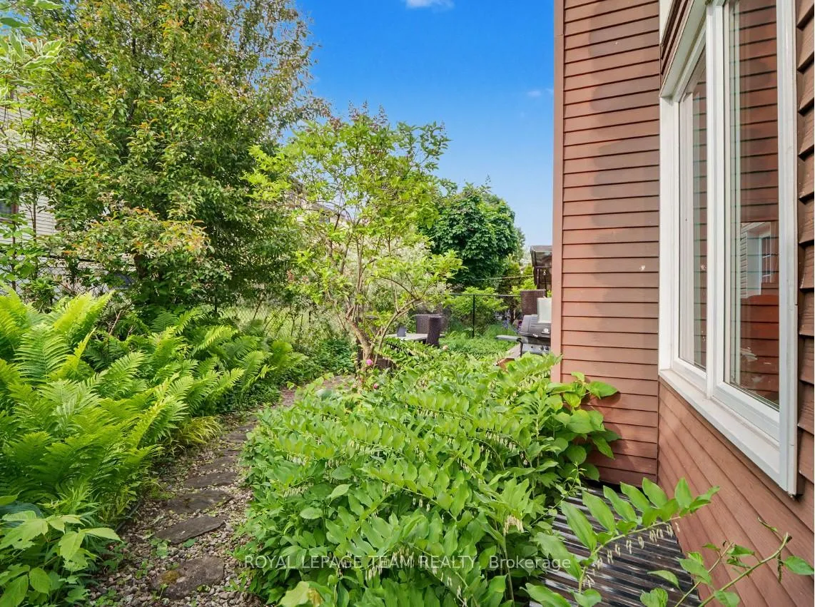 Photo 45 of 19 Hackett Street, Ottawa, Hunt Club Woods — HOMEH