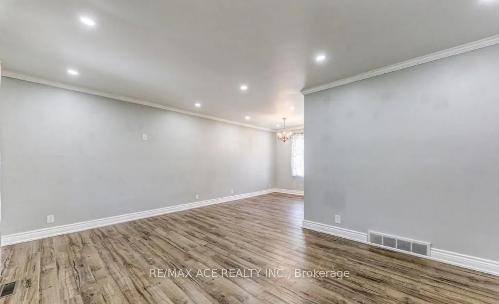 Photo 7 of Unit Main, 482 Nipigon Street, Oshawa, McLaughlin — HOMEH