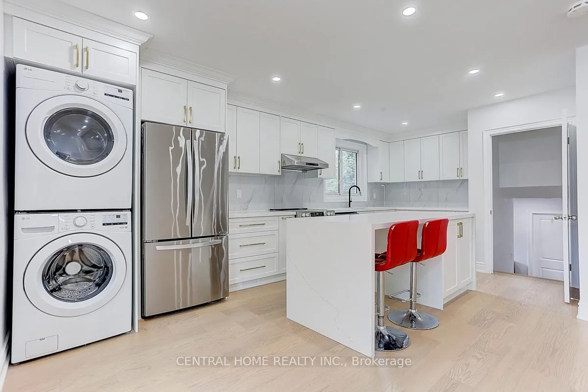 Photo 6 of Unit Main, 40 Sherwood Forest Drive, Markham, Bullock — HOMEH