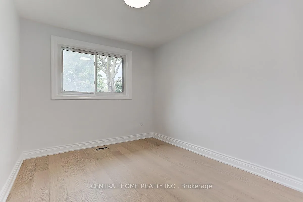 Photo 13 of Unit Main, 40 Sherwood Forest Drive, Markham, Bullock — HOMEH