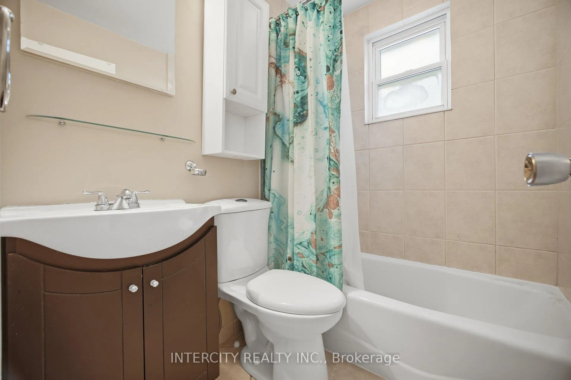 Photo 22 of 49 McCaul Street, Brampton, Brampton North — HOMEH