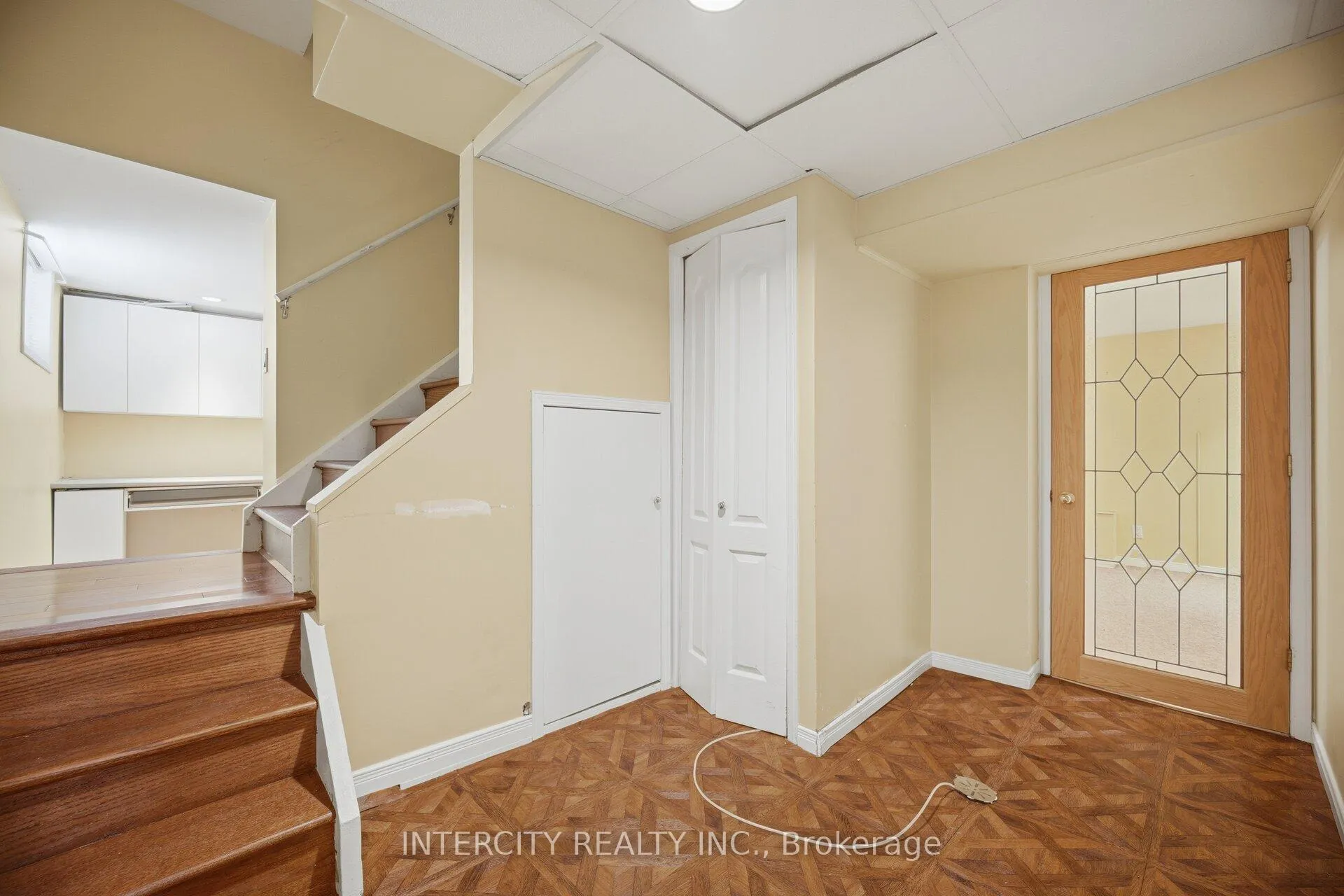 Photo 29 of 49 McCaul Street, Brampton, Brampton North — HOMEH