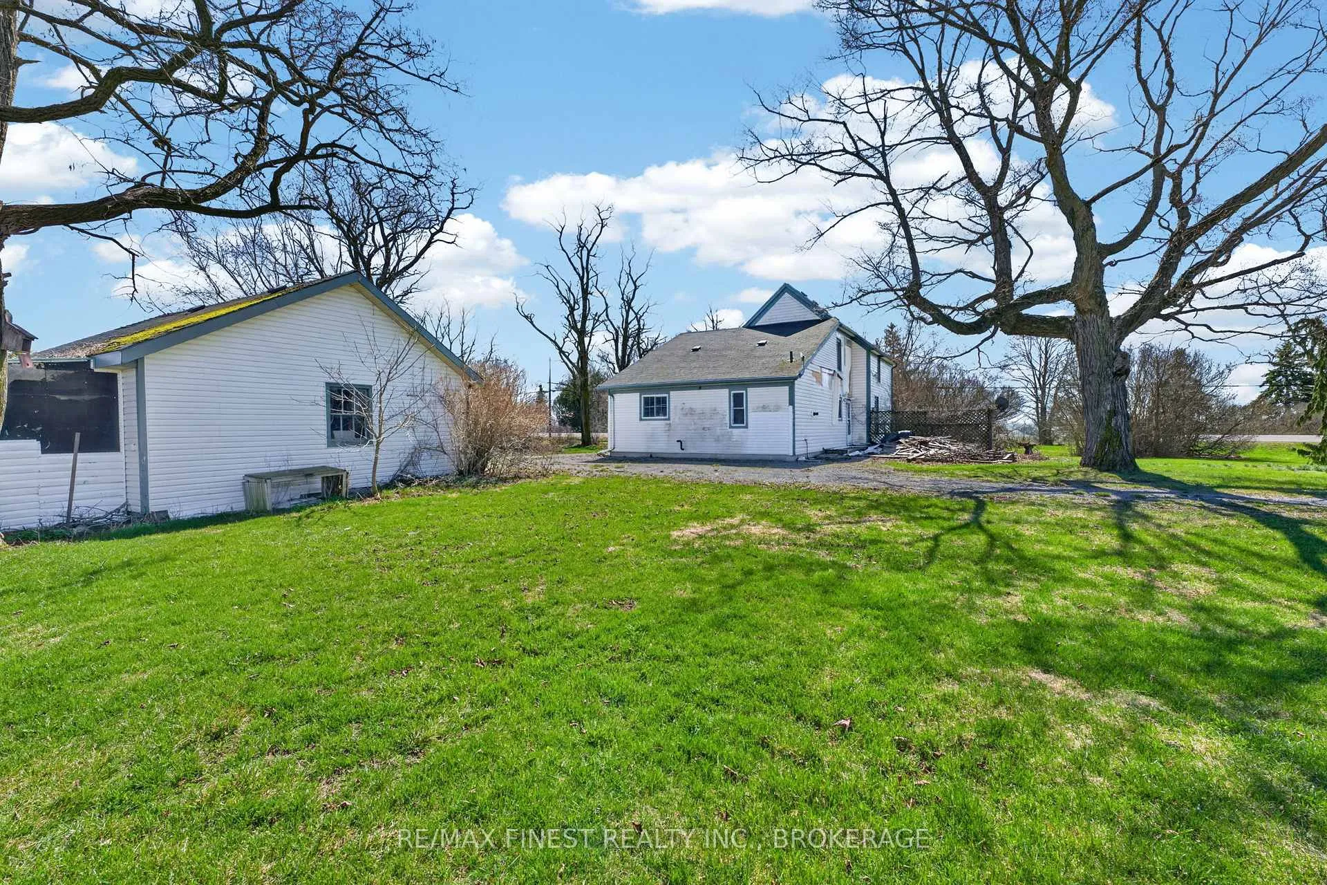 Photo 9 of 17020 Loyalist Parkway, Prince Edward County, Hillier Ward — HOMEH
