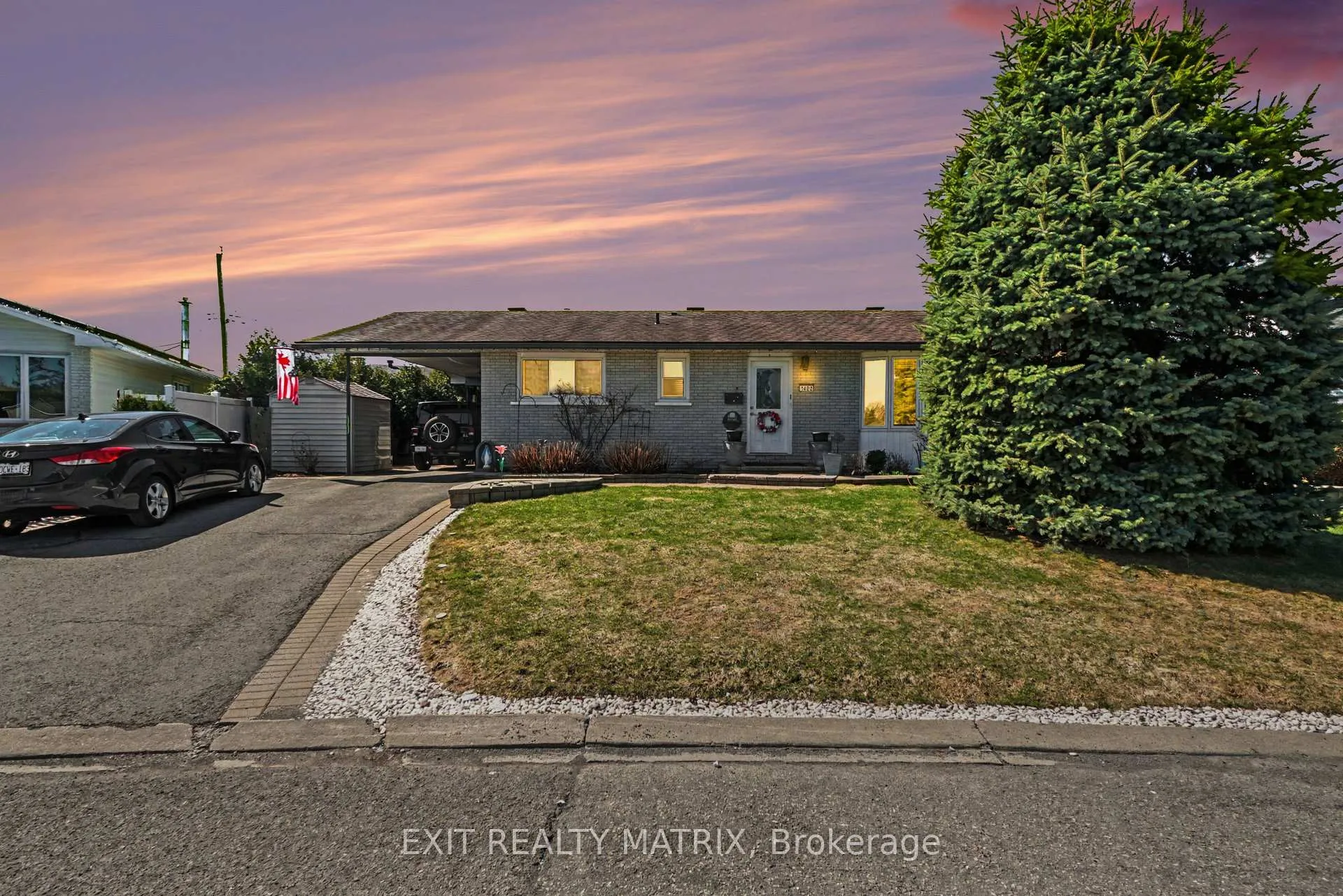 Photo 9 of 1402 Jamison Avenue, Ottawa, Bilberry Creek/Queenswood Heights — HOMEH