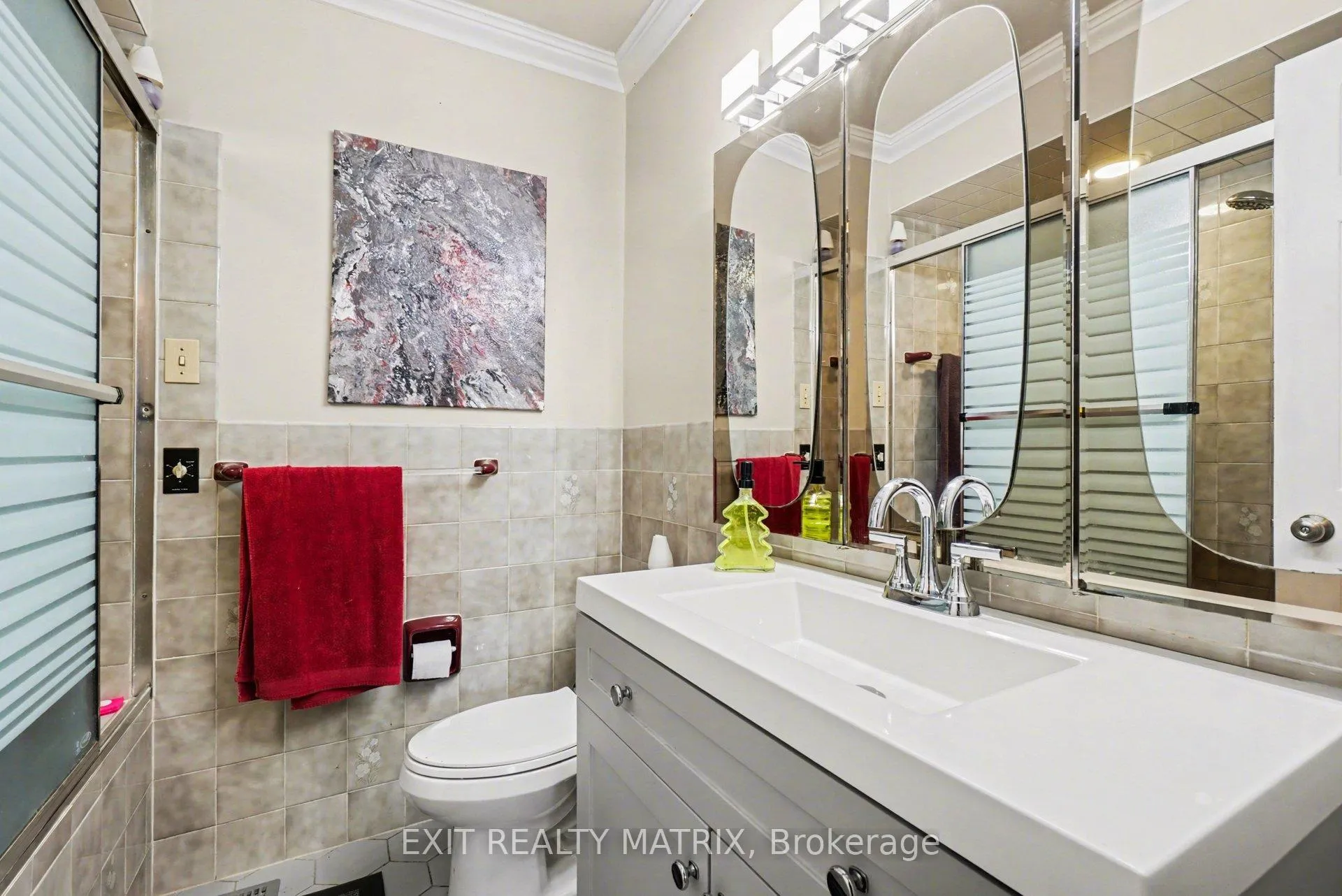Photo 3 of 1402 Jamison Avenue, Ottawa, Bilberry Creek/Queenswood Heights — HOMEH