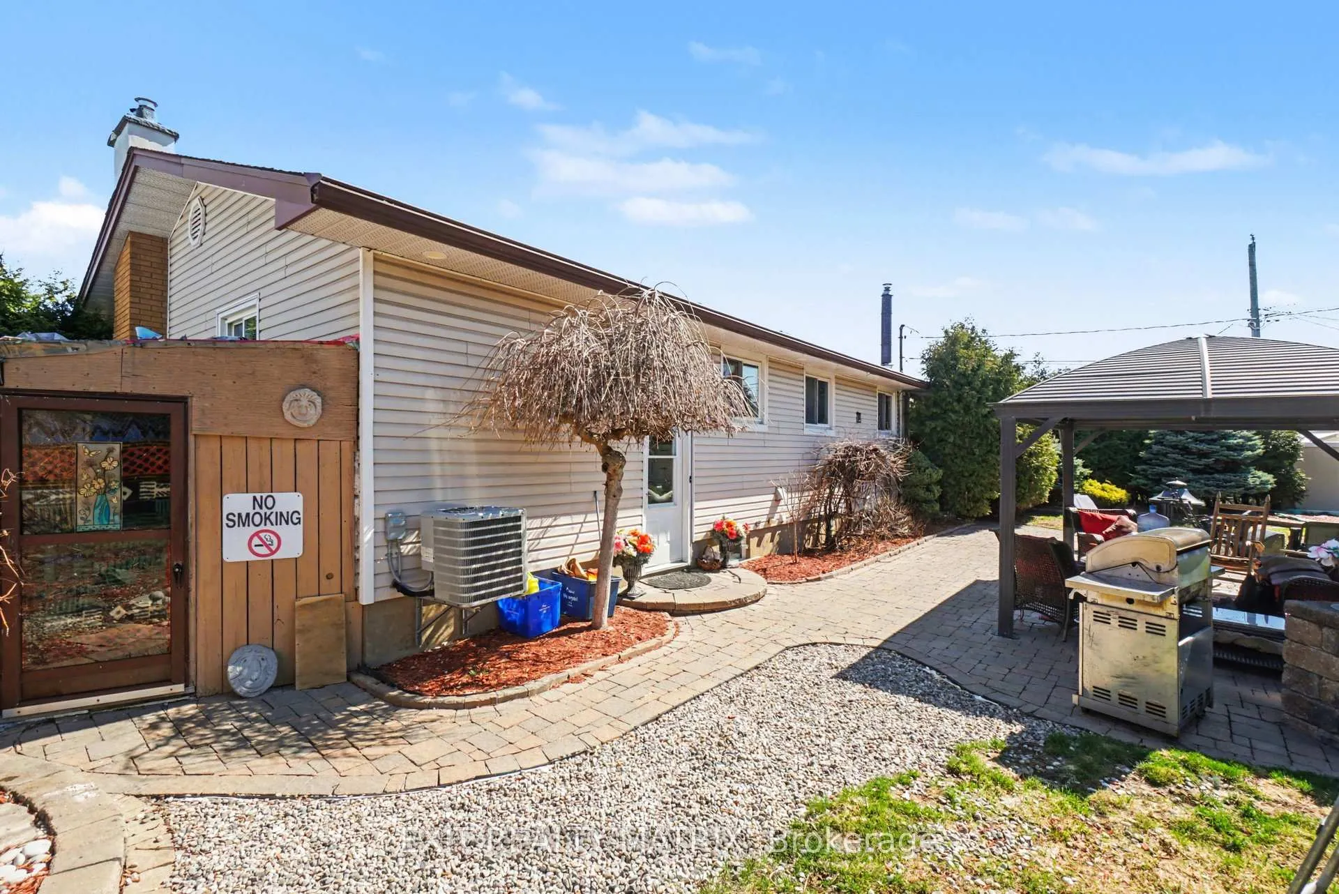 Photo 4 of 1402 Jamison Avenue, Ottawa, Bilberry Creek/Queenswood Heights — HOMEH