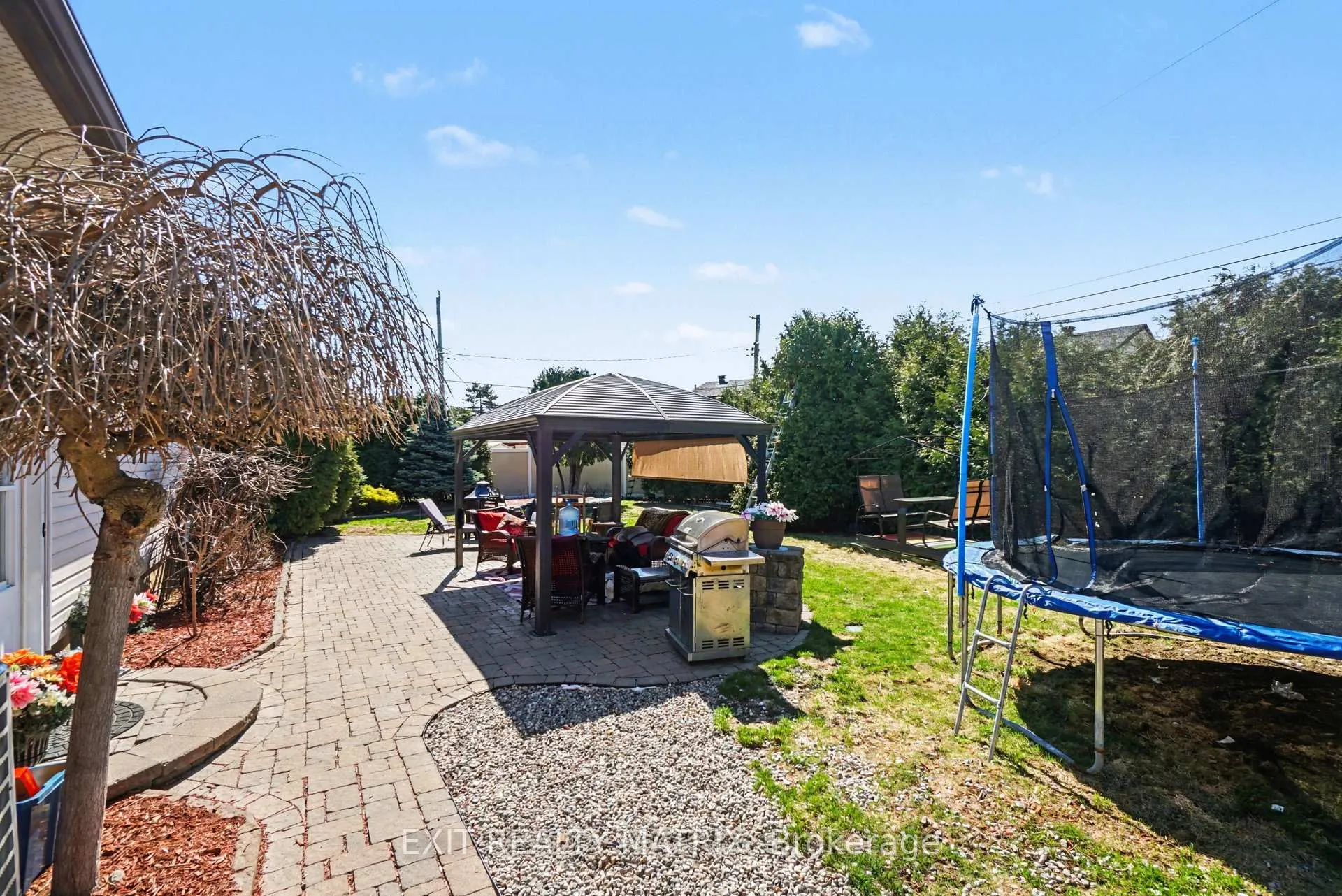 Photo 5 of 1402 Jamison Avenue, Ottawa, Bilberry Creek/Queenswood Heights — HOMEH