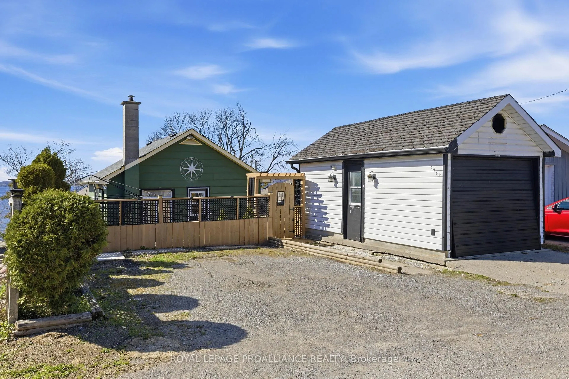 Photo 4 of 5469 Lakeshore Drive, Hamilton Township, Rural Hamilton — HOMEH