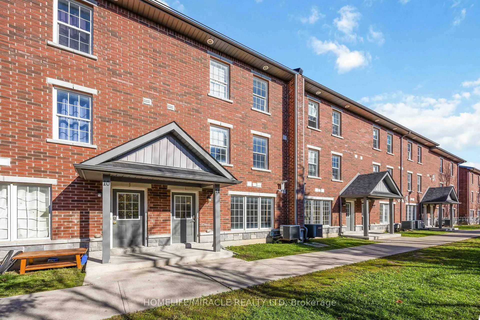 Photo of Unit 11, 244 Penetanguishene Road