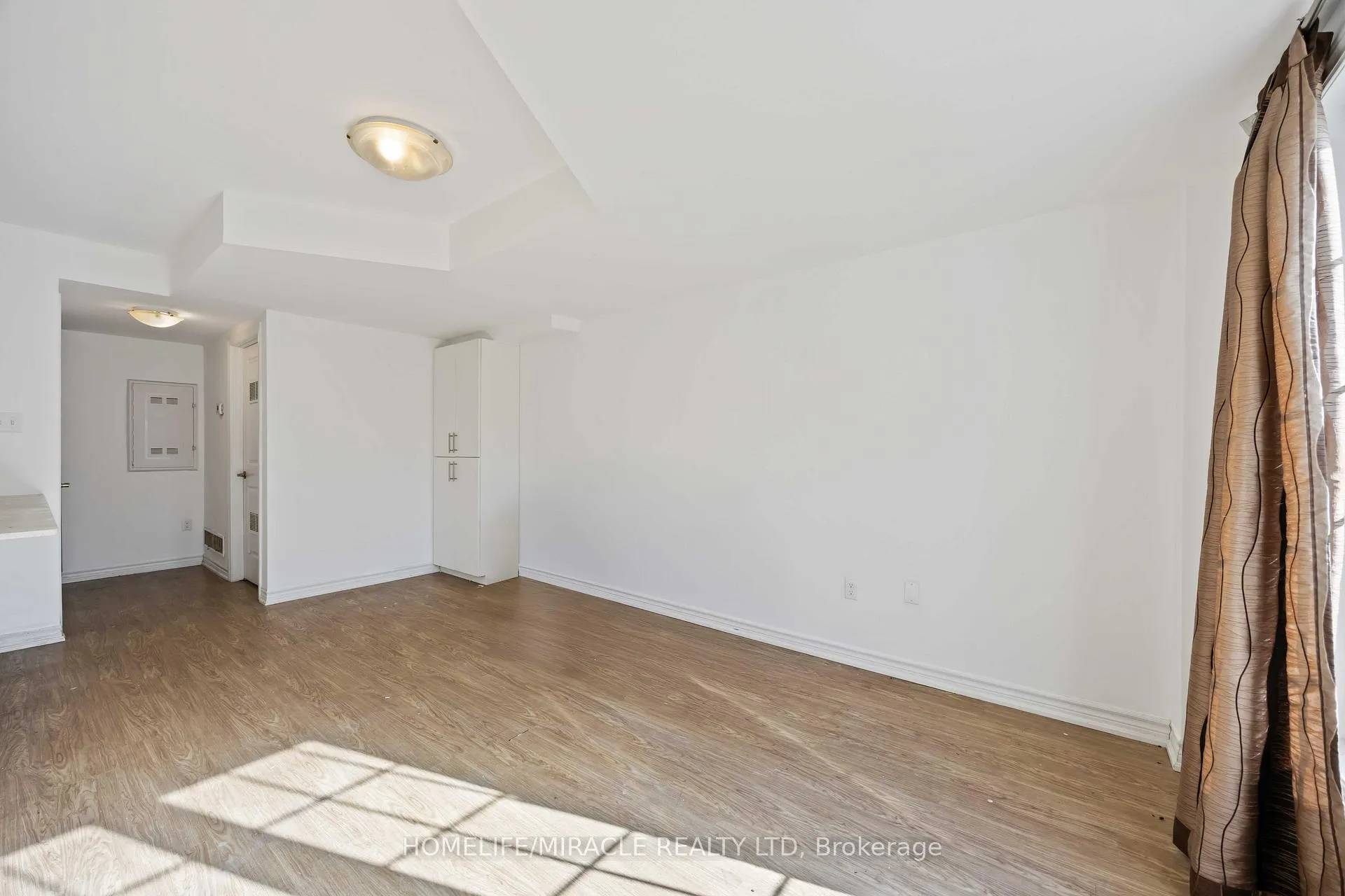 Photo 7 of Unit 11, 244 Penetanguishene Road, Barrie, Georgian Drive — HOMEH