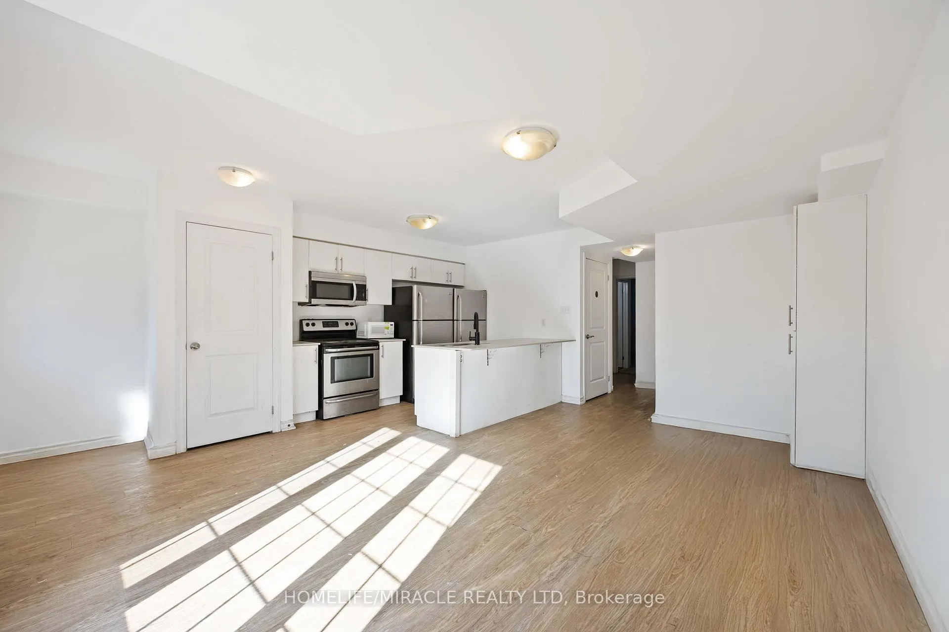 Photo 9 of Unit 11, 244 Penetanguishene Road, Barrie, Georgian Drive — HOMEH