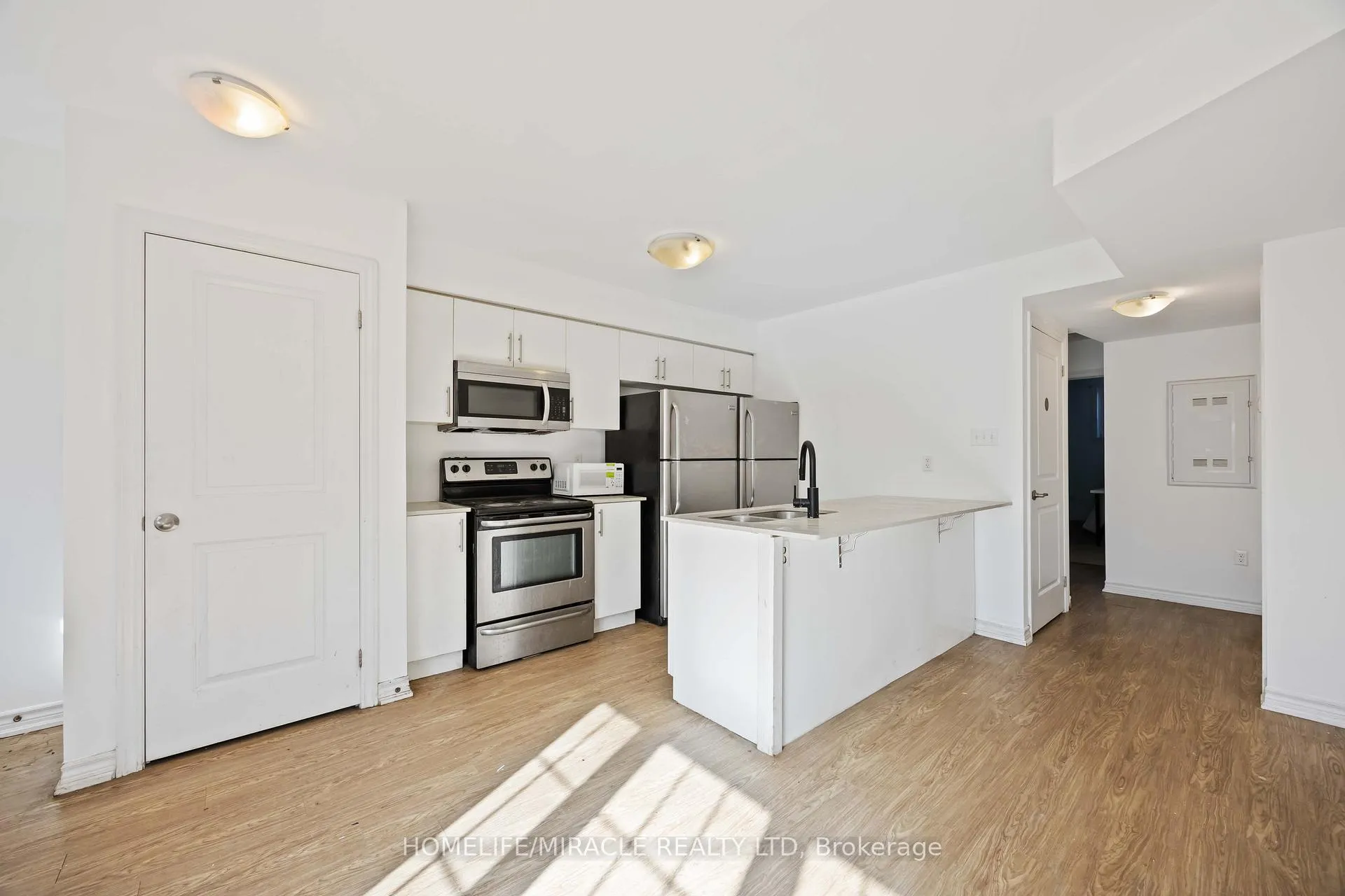 Photo 10 of Unit 11, 244 Penetanguishene Road, Barrie, Georgian Drive — HOMEH