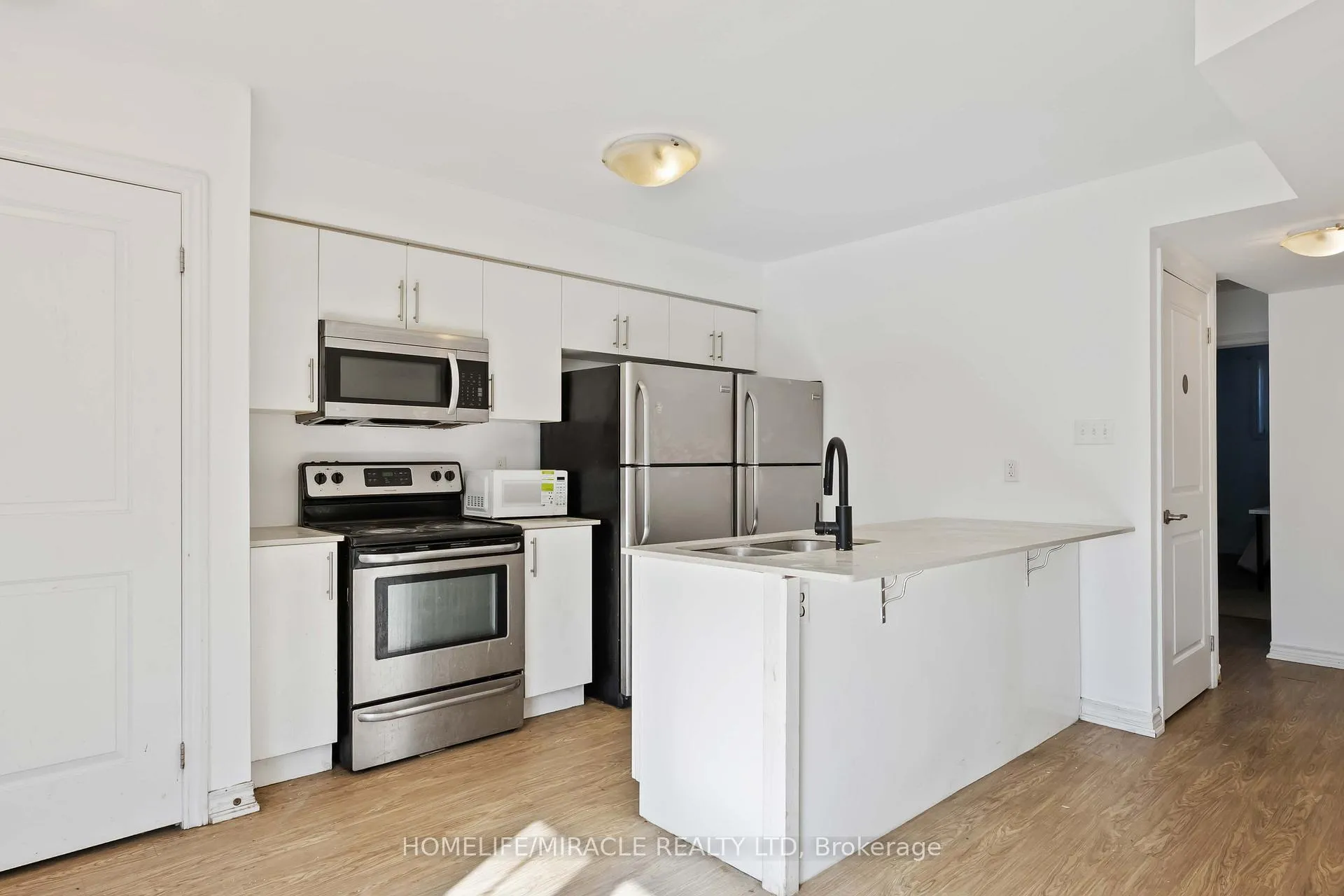 Photo 11 of Unit 11, 244 Penetanguishene Road, Barrie, Georgian Drive — HOMEH