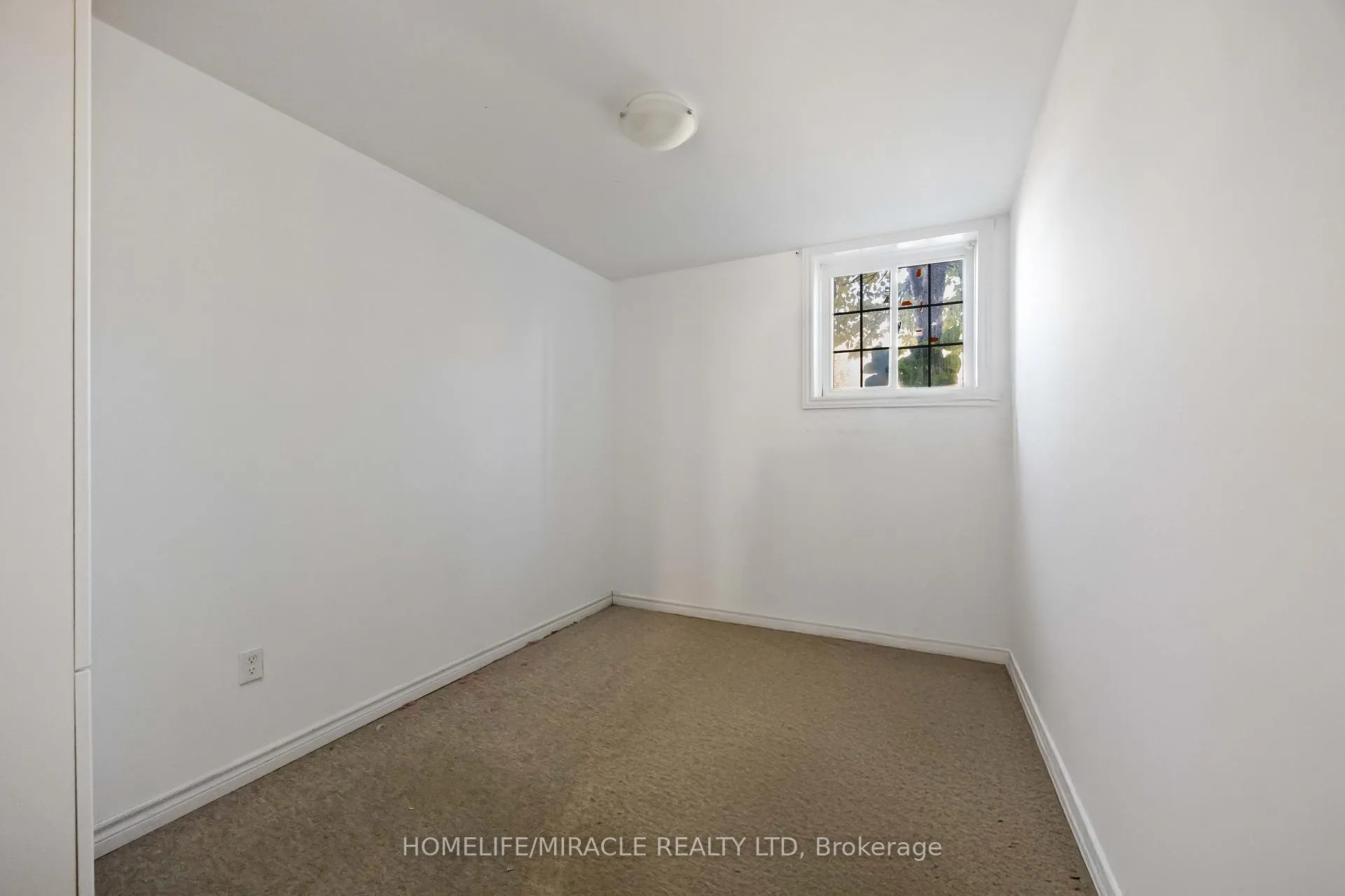 Photo 17 of Unit 11, 244 Penetanguishene Road, Barrie, Georgian Drive — HOMEH