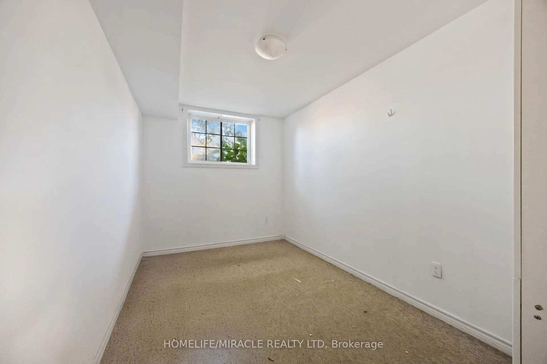 Photo 22 of Unit 11, 244 Penetanguishene Road, Barrie, Georgian Drive — HOMEH