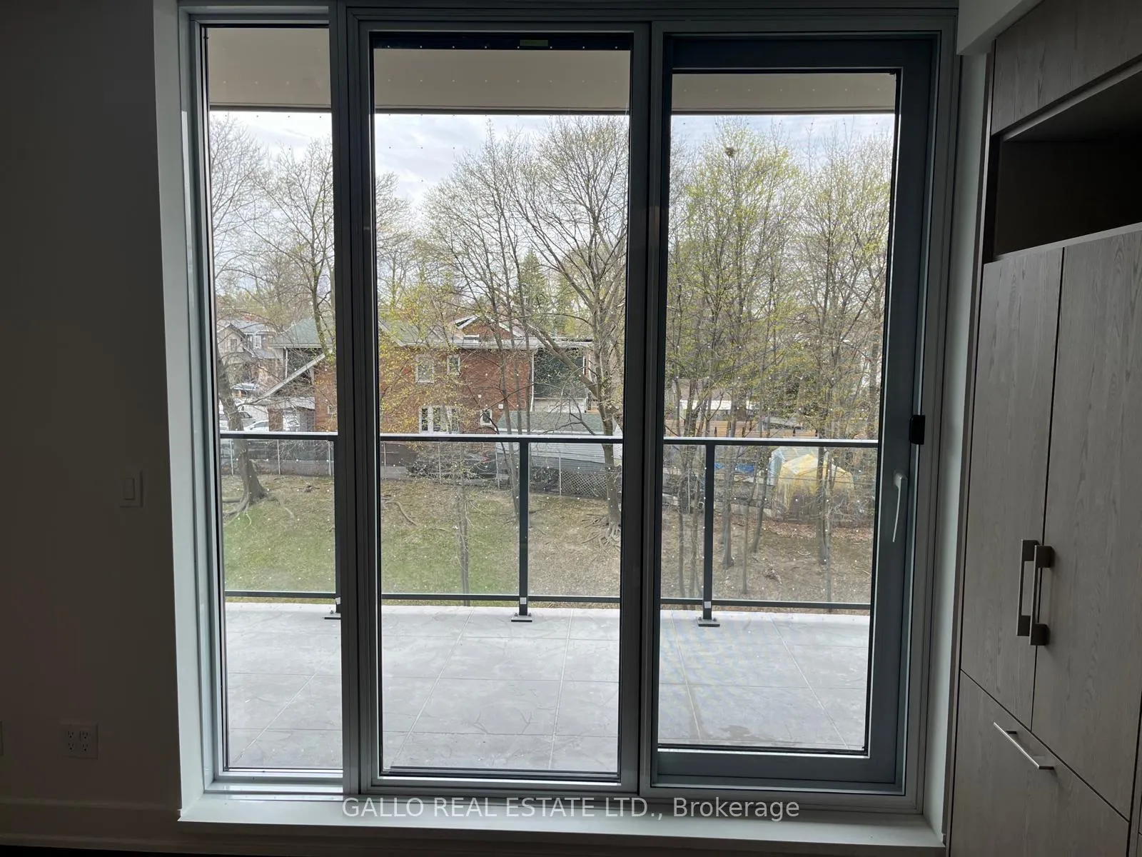 Photo 5 of Unit 307, 8 Manor Road W, Toronto, Yonge-Eglinton — HOMEH