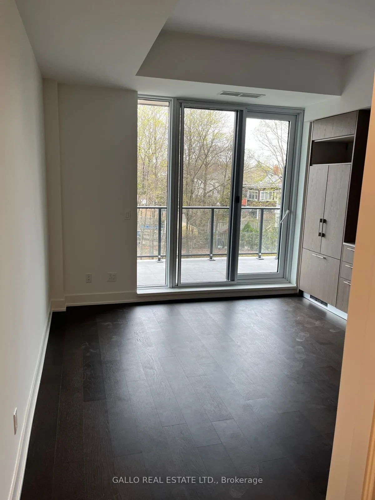 Photo 6 of Unit 307, 8 Manor Road W, Toronto, Yonge-Eglinton — HOMEH