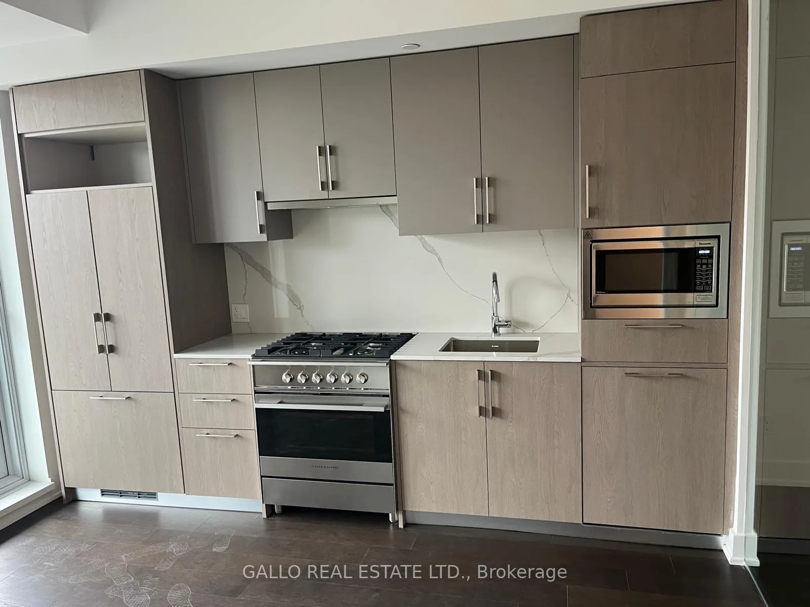 Photo 8 of Unit 307, 8 Manor Road W, Toronto, Yonge-Eglinton — HOMEH