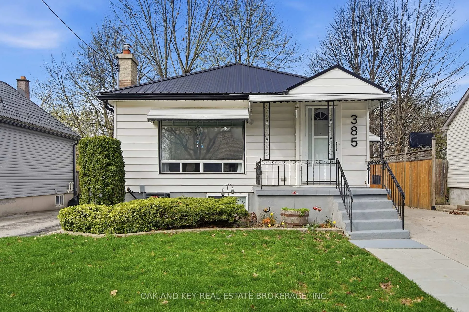 Front of 385 Avondale Road