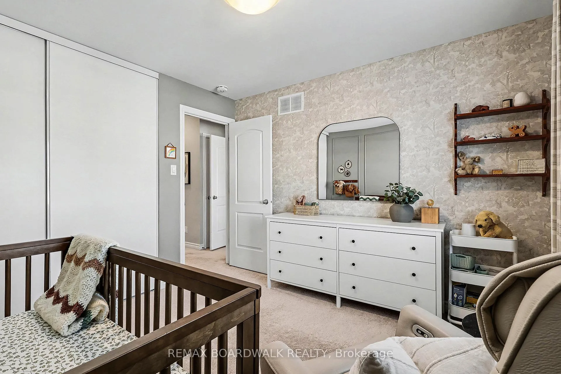 Photo 23 of 832 June Grass Street, Ottawa, Avalon West — HOMEH