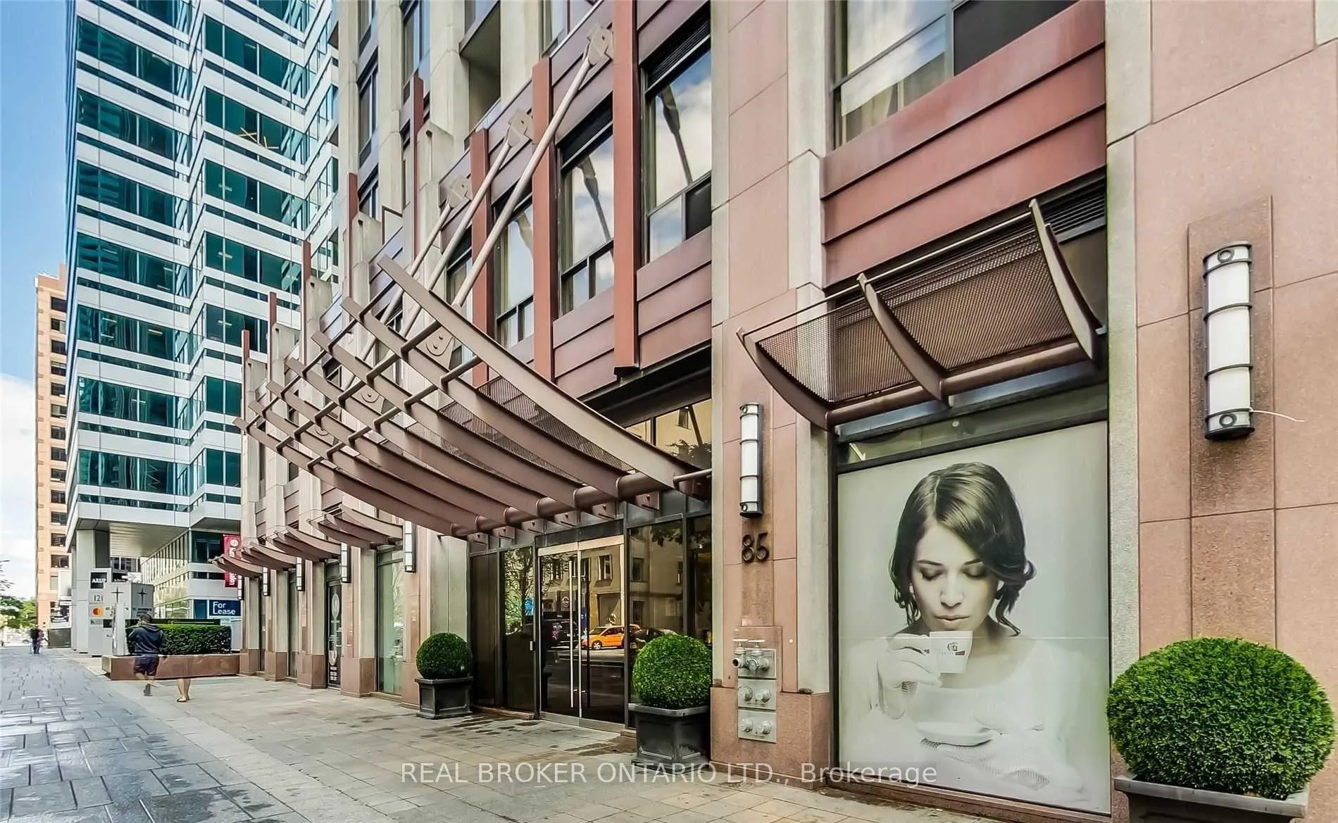 Photo 4 of Unit 1707, 85 Bloor Street E, Toronto, Church-Yonge Corridor — HOMEH