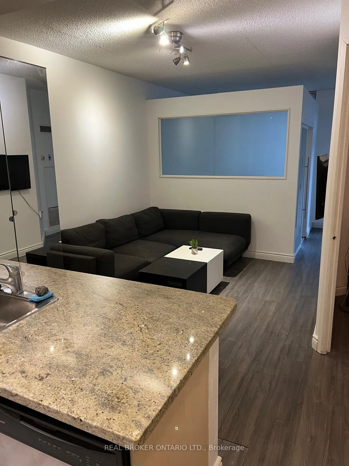 Photo 6 of Unit 1707, 85 Bloor Street E, Toronto, Church-Yonge Corridor — HOMEH
