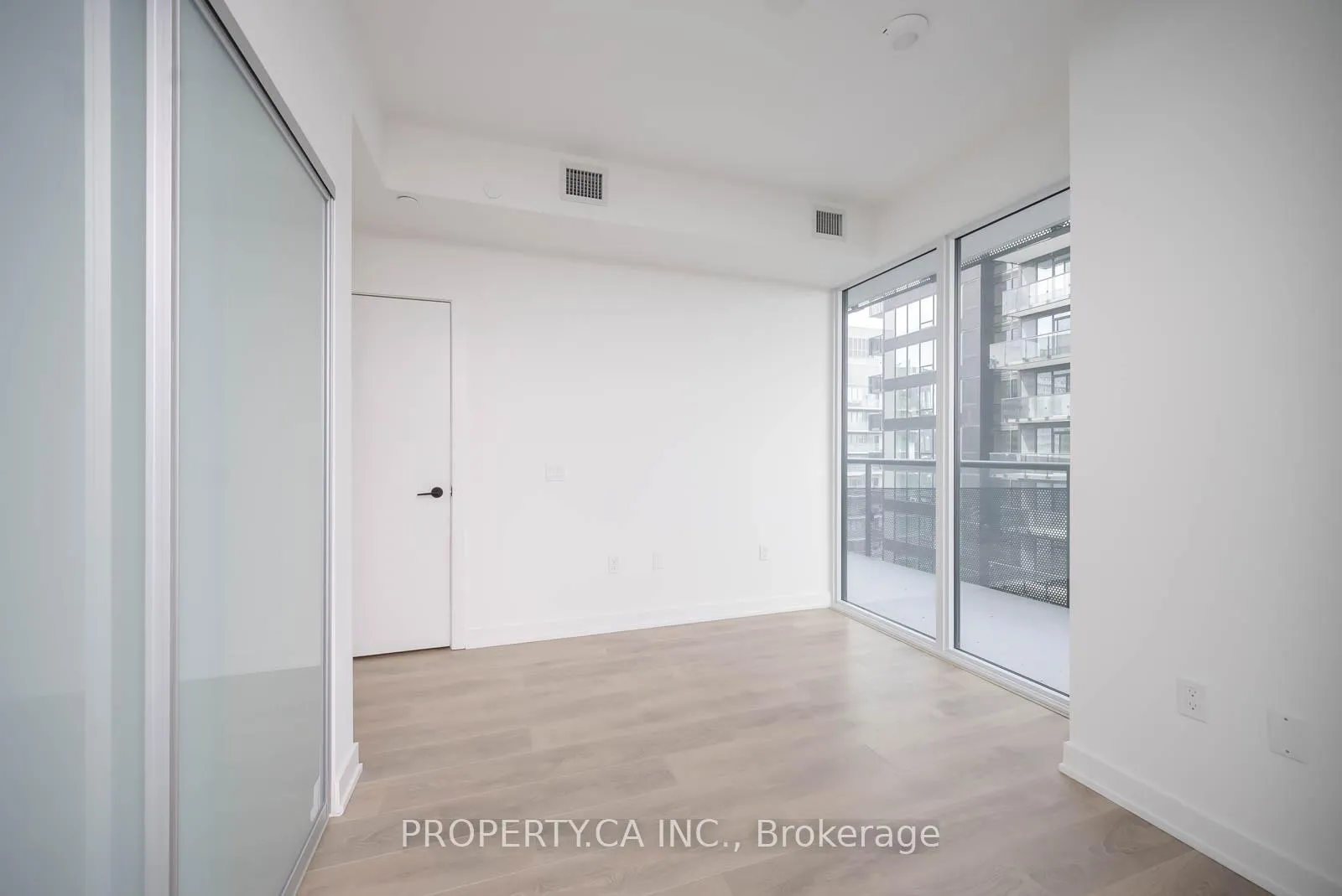 Photo 9 of Unit 3409, 127 Broadway Avenue, Toronto, Mount Pleasant West — HOMEH
