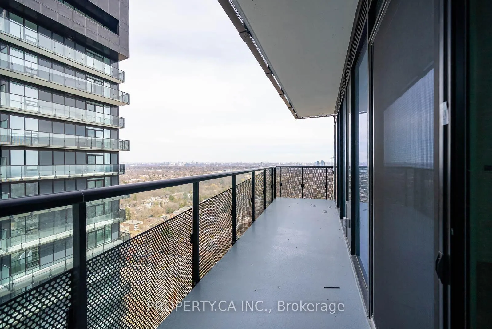 Photo 13 of Unit 3409, 127 Broadway Avenue, Toronto, Mount Pleasant West — HOMEH