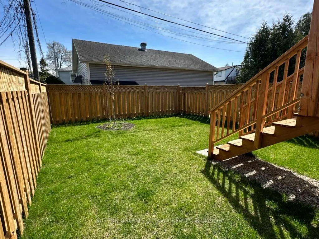 Photo 10 of Unit C, 152B Columbus Avenue, Ottawa, Overbrook/Castle Heights — HOMEH