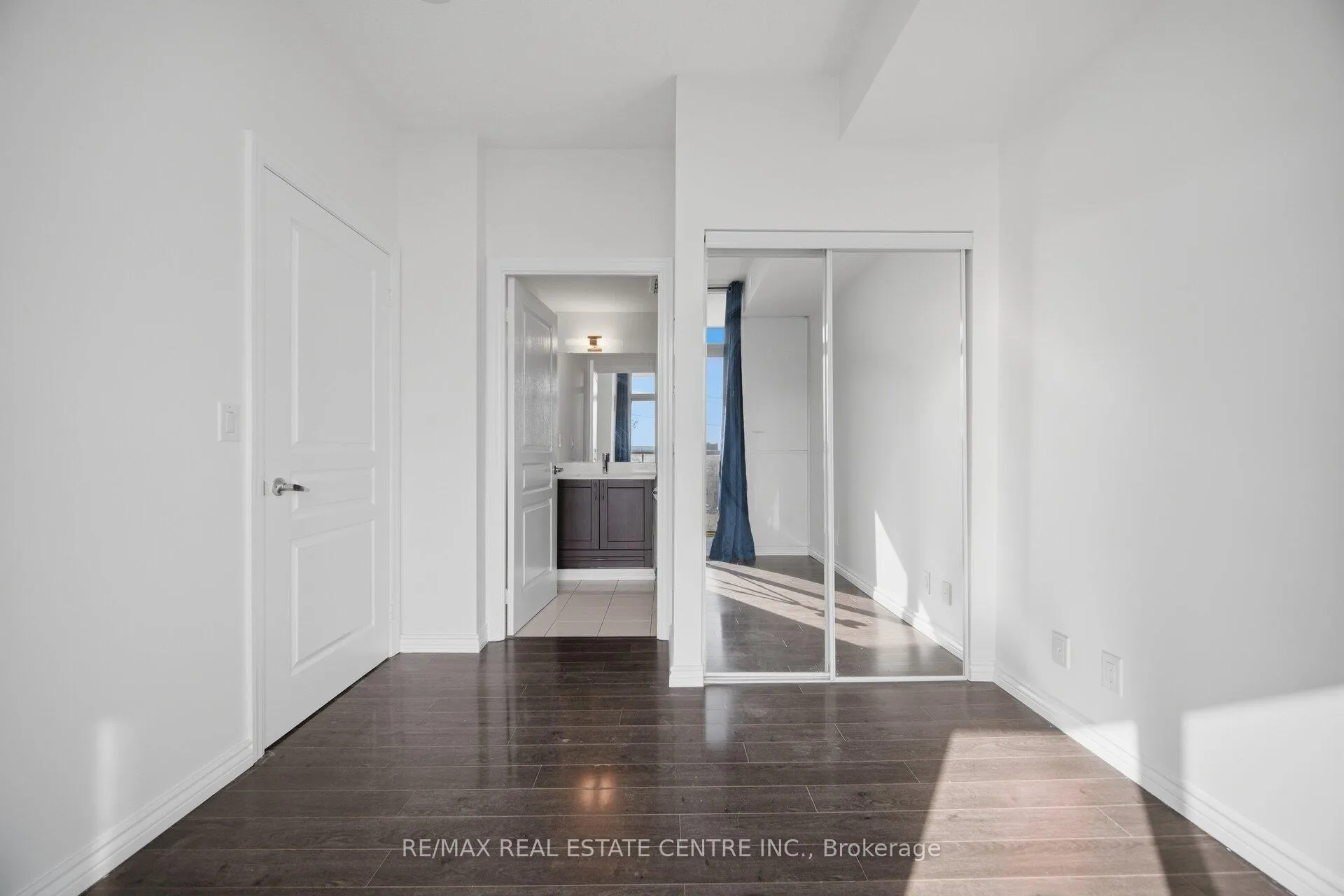 Photo 21 of Unit 405, 1940 Ironstone Drive, Burlington, Uptown — HOMEH