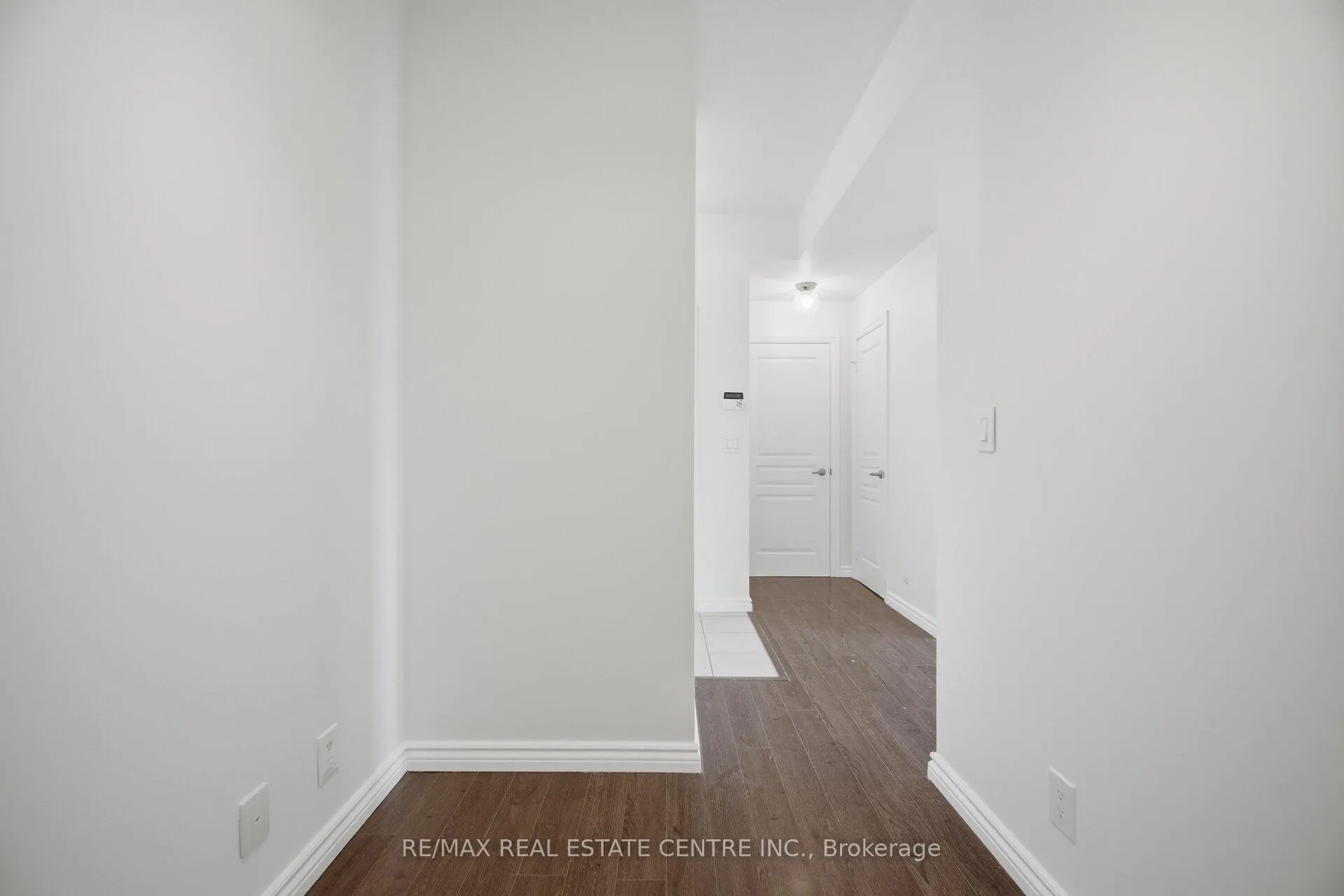 Photo 24 of Unit 405, 1940 Ironstone Drive, Burlington, Uptown — HOMEH