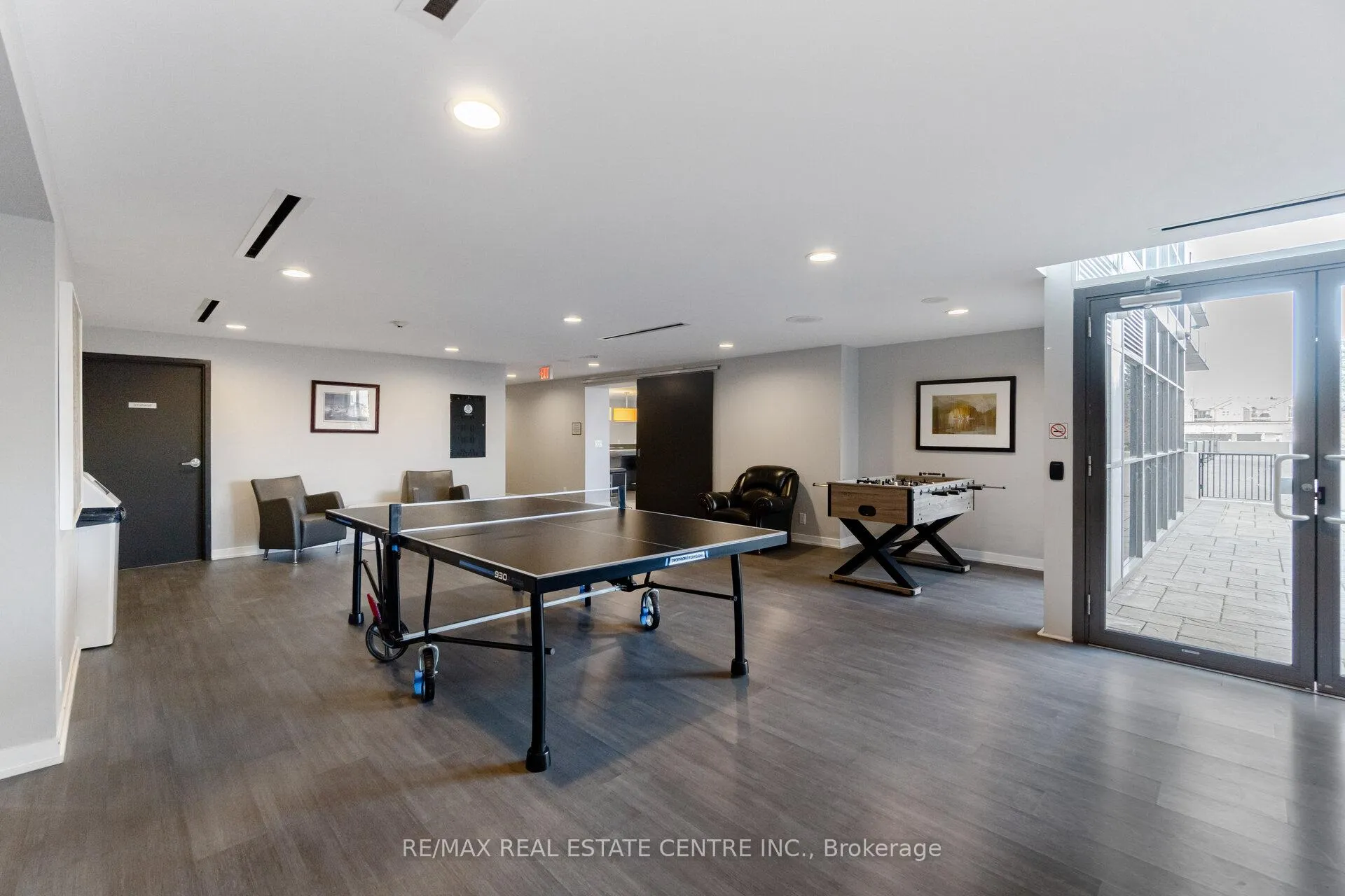 Photo 33 of Unit 405, 1940 Ironstone Drive, Burlington, Uptown — HOMEH