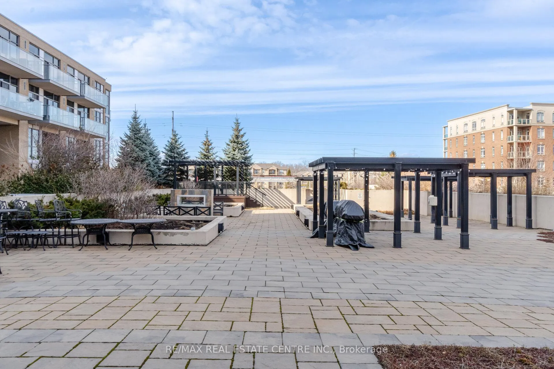Photo 44 of Unit 405, 1940 Ironstone Drive, Burlington, Uptown — HOMEH
