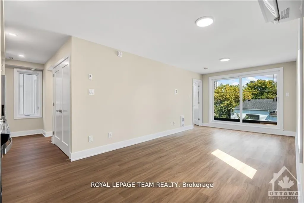 Photo 3 of Unit 5, 366 Winona Avenue, Ottawa, Westboro South — HOMEH