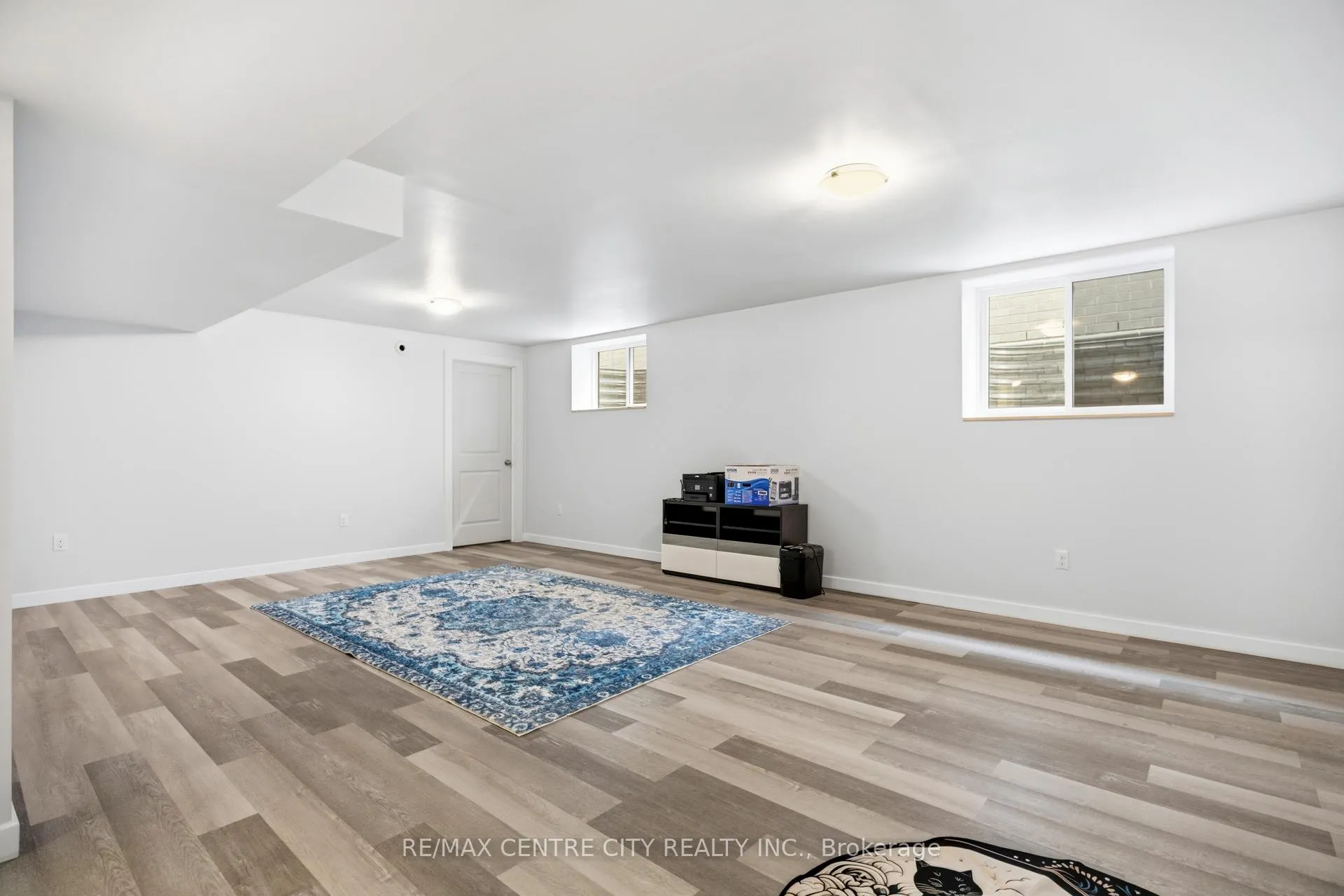 Photo 14 of 19 Benjamin Parkway, St. Thomas — HOMEH
