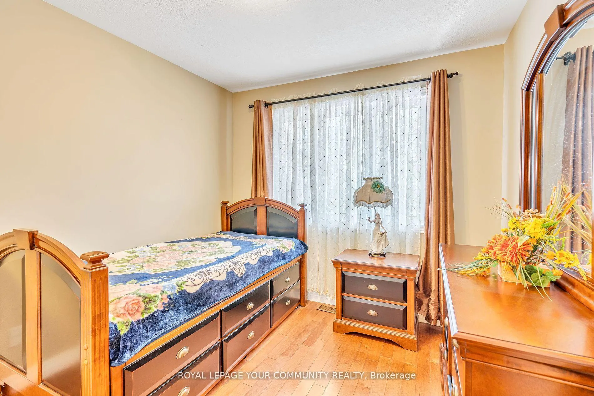 Photo 13 of 2449 Old Second Road N, Springwater, Elmvale — HOMEH