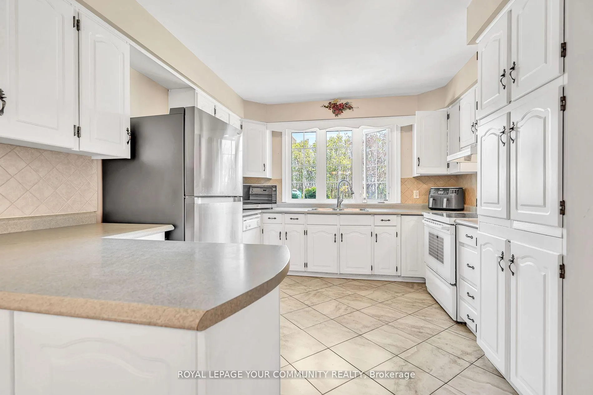 Photo 19 of 2449 Old Second Road N, Springwater, Elmvale — HOMEH
