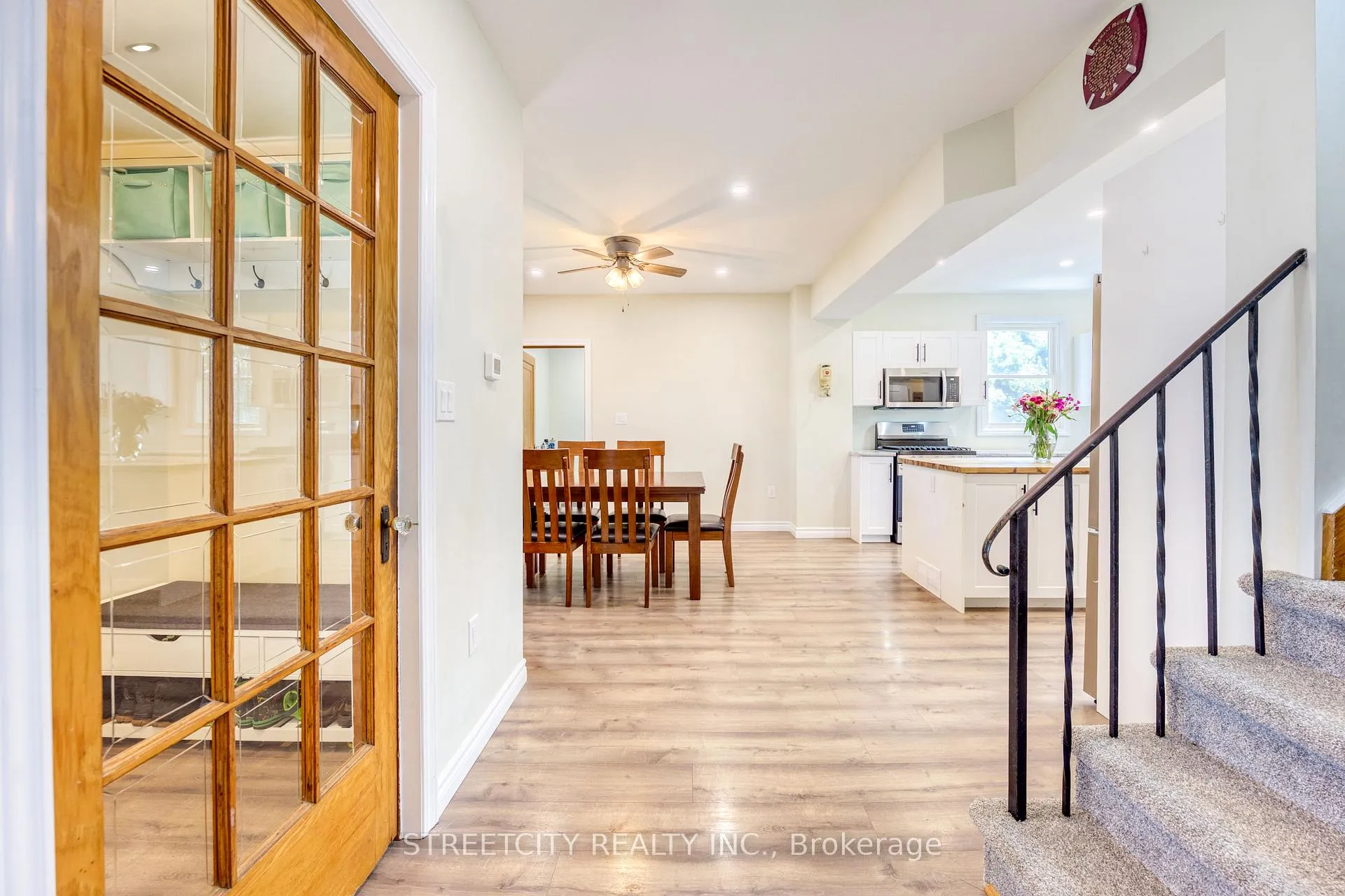 Photo 6 of 703 Wellington Street, Sarnia — HOMEH
