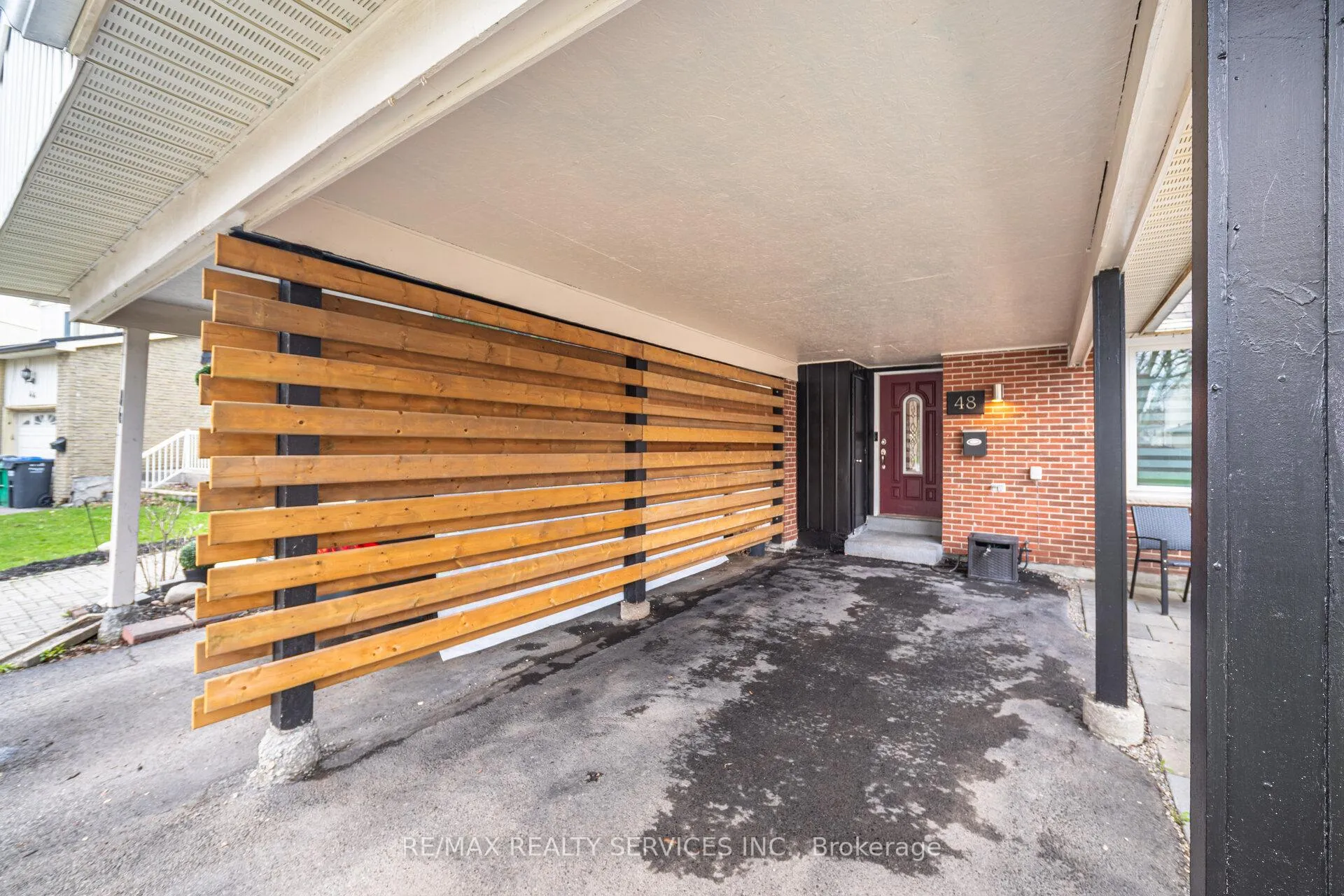 Photo 6 of 48 Terryhill Square, Brampton, Heart Lake East — HOMEH