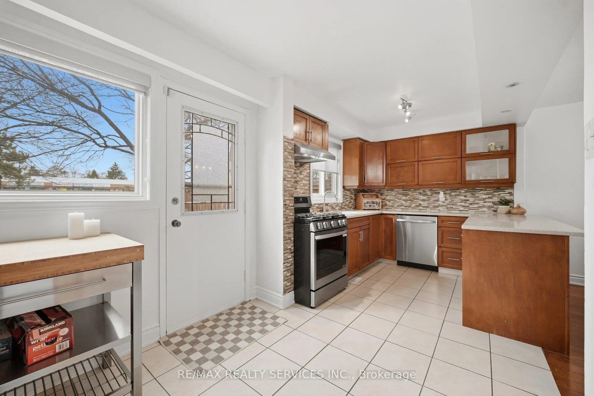 Photo 20 of 48 Terryhill Square, Brampton, Heart Lake East — HOMEH