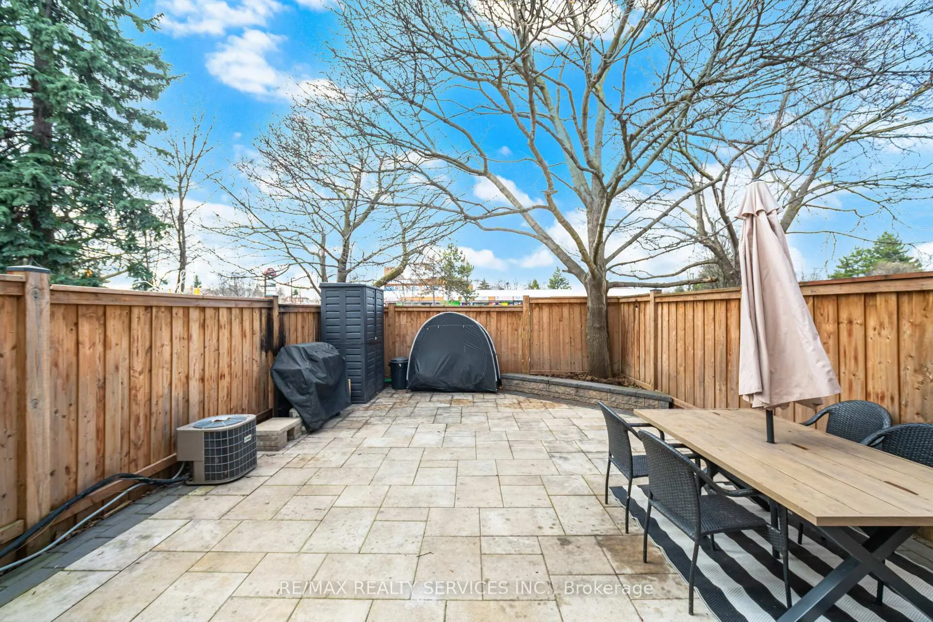 Photo 38 of 48 Terryhill Square, Brampton, Heart Lake East — HOMEH