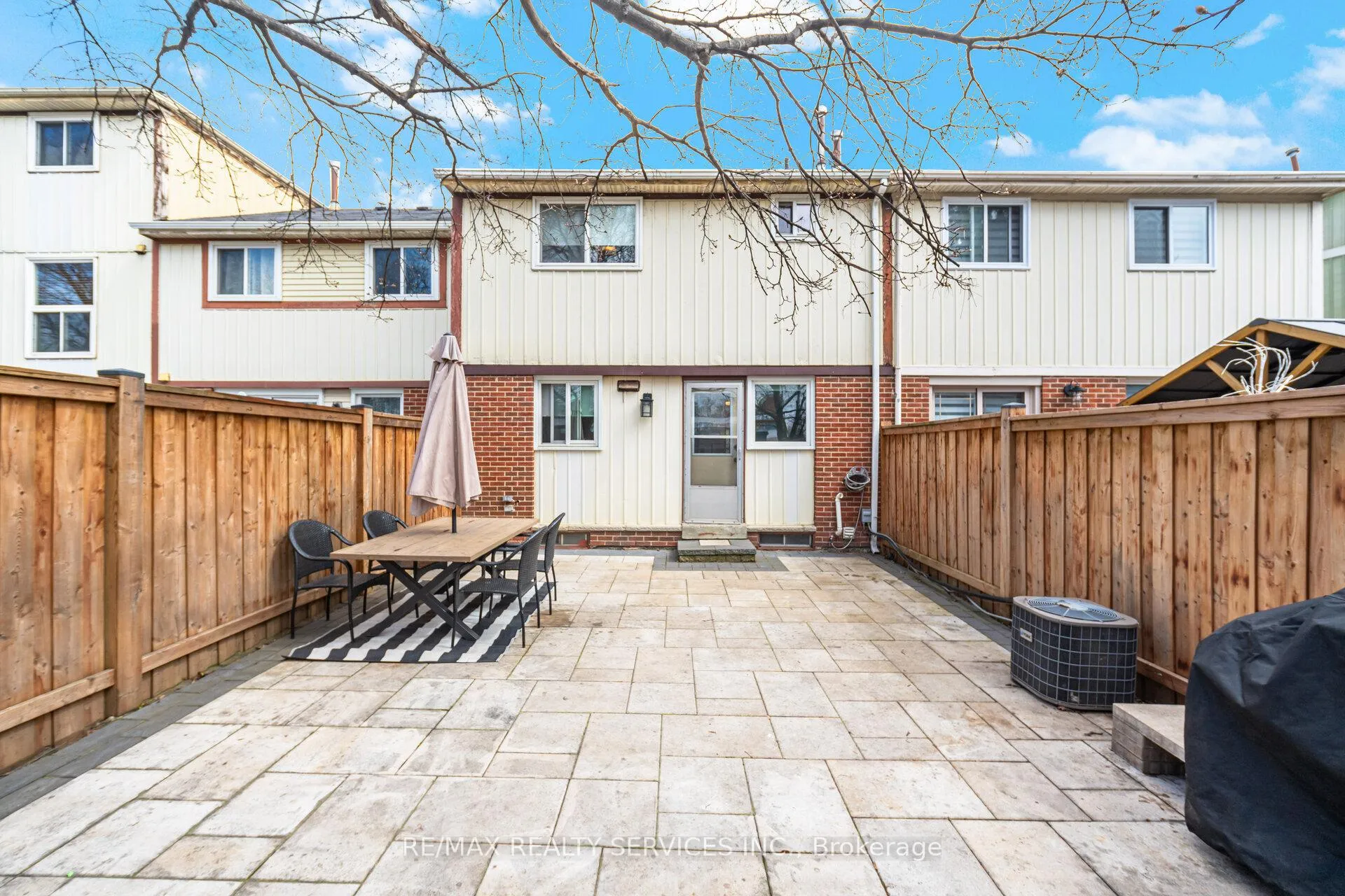 Photo 39 of 48 Terryhill Square, Brampton, Heart Lake East — HOMEH