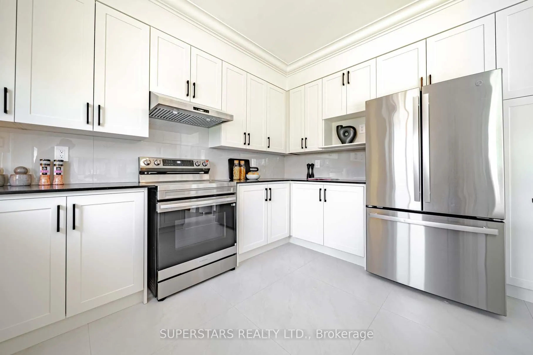 Photo 12 of 1649 Ballantrae Drive, Oshawa, Taunton — HOMEH